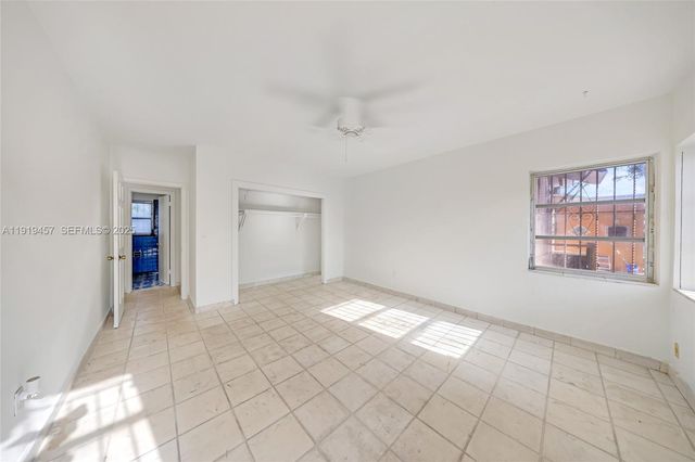 297 Eucalyptus Dr, Hialeah, FL 33010