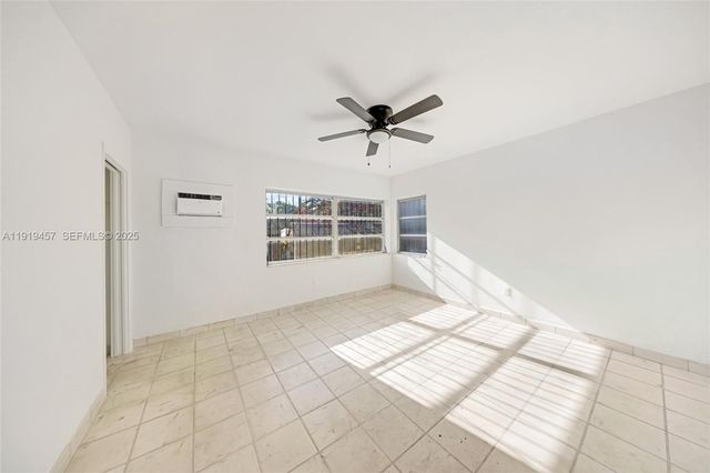 297 Eucalyptus Dr, Hialeah, FL 33010