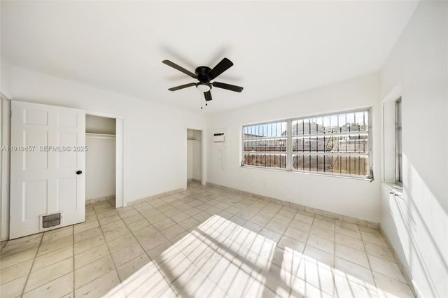 297 Eucalyptus Dr, Hialeah, FL 33010