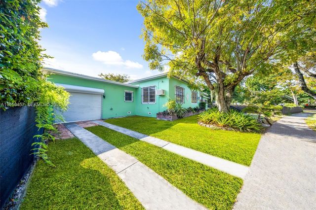297 Eucalyptus Dr, Hialeah, FL 33010