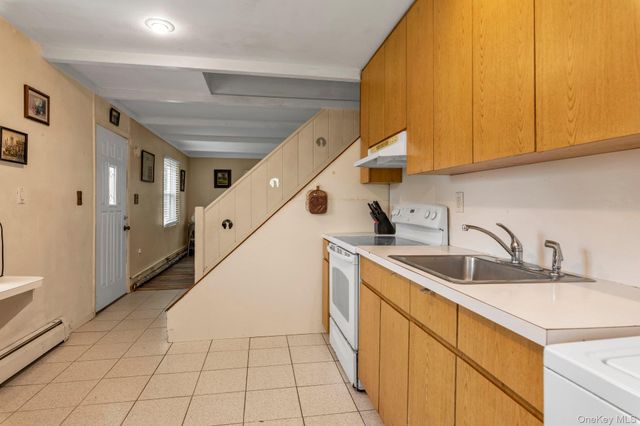 87 Slate Lane, Levittown, NY 11756