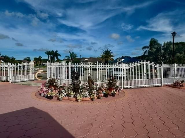 14365 SW 172nd Lane, Miami, FL 33177