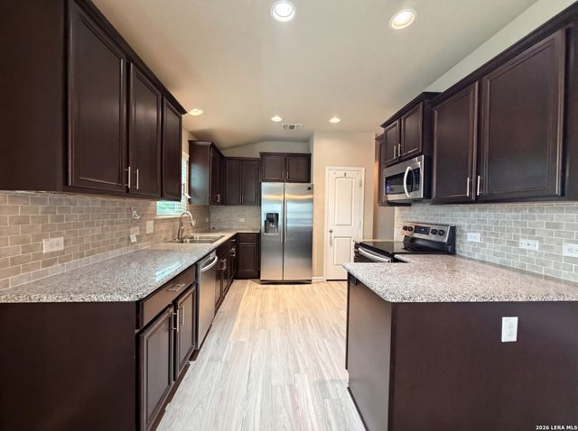 789 WOLFETON WAY, New Braunfels, TX 78130