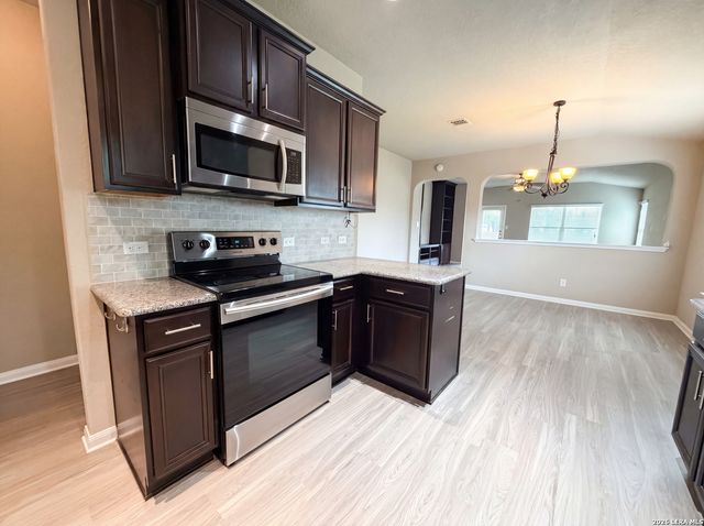 789 WOLFETON WAY, New Braunfels, TX 78130