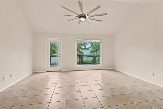 167 MARY ANN DR, Canyon Lake, TX 78133