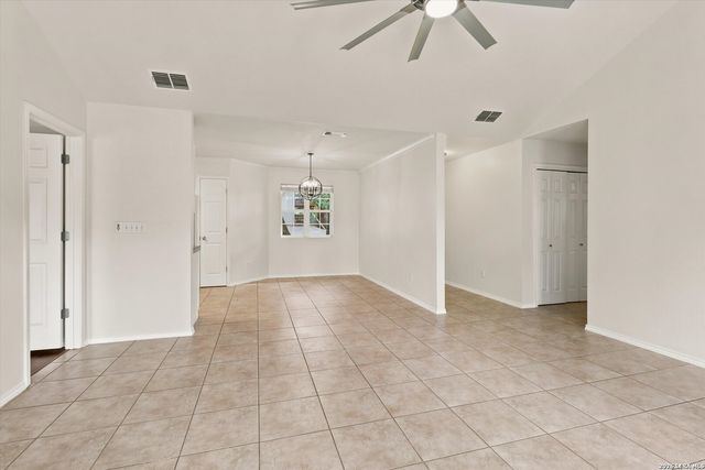 167 MARY ANN DR, Canyon Lake, TX 78133