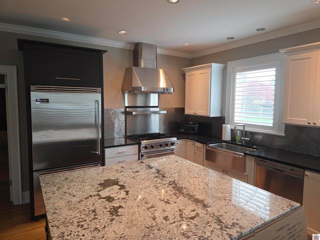 715 Woodland Drive, Paducah, KY 42001