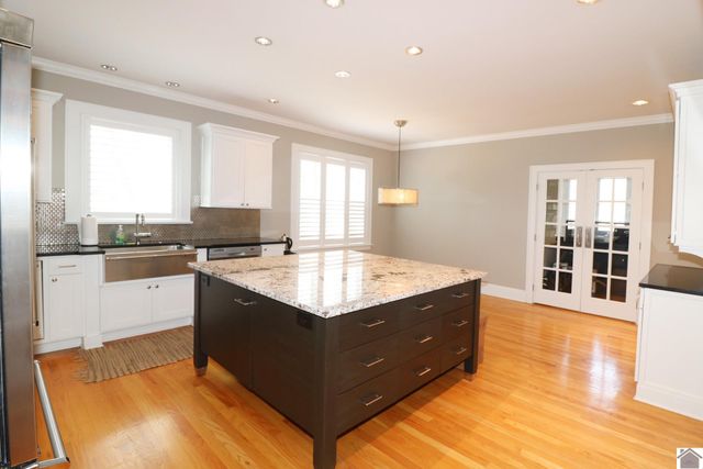 715 Woodland Drive, Paducah, KY 42001