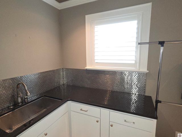 715 Woodland Drive, Paducah, KY 42001