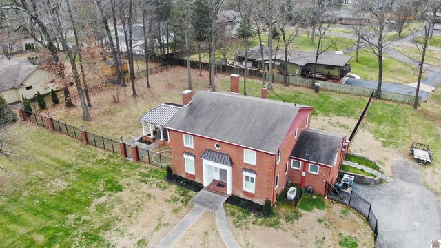 715 Woodland Drive, Paducah, KY 42001