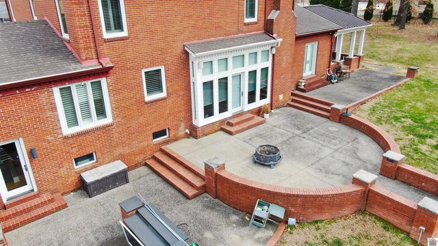 715 Woodland Drive, Paducah, KY 42001