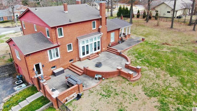 715 Woodland Drive, Paducah, KY 42001