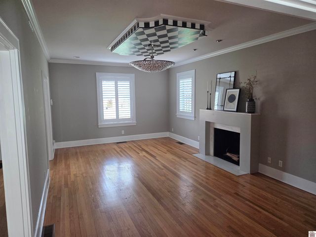 715 Woodland Drive, Paducah, KY 42001