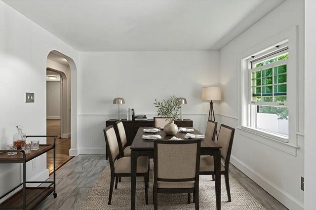 25 Moynihan Rd, Hamilton, MA 01982
