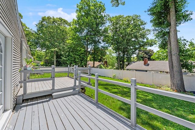 25 Moynihan Rd, Hamilton, MA 01982