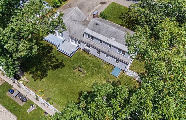 25 Moynihan Rd, Hamilton, MA 01982