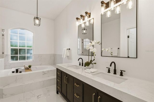 2116 GOLF MANOR BOULEVARD, Valrico, FL 33596