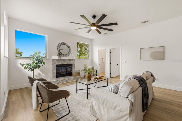 2116 GOLF MANOR BOULEVARD, Valrico, FL 33596