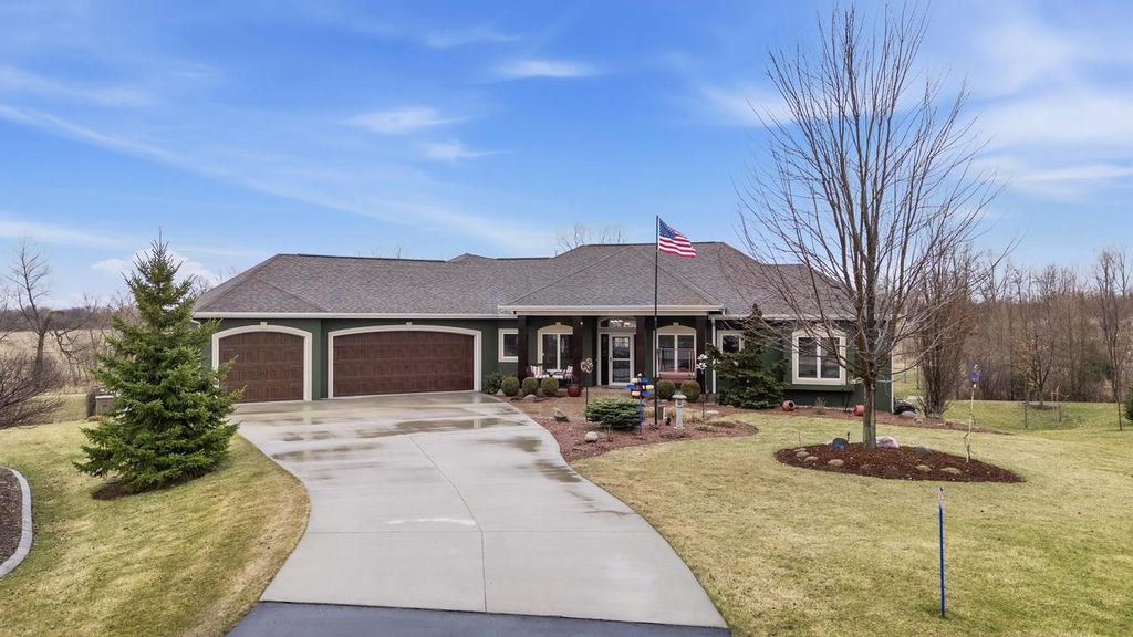 W6764 OSAGE COURT, Fond Du Lac, WI 54937