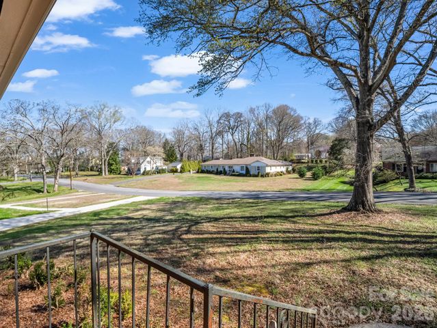 711 N Oak Street, Lincolnton, NC 28092