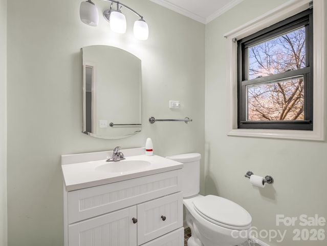 711 N Oak Street, Lincolnton, NC 28092