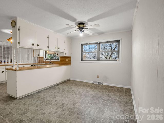 711 N Oak Street, Lincolnton, NC 28092