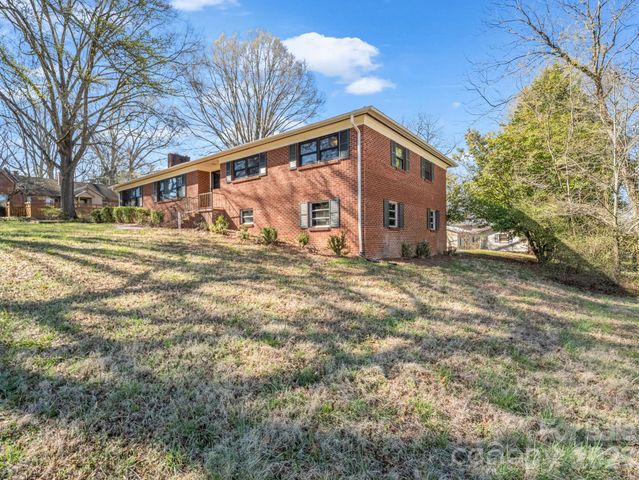 711 N Oak Street, Lincolnton, NC 28092