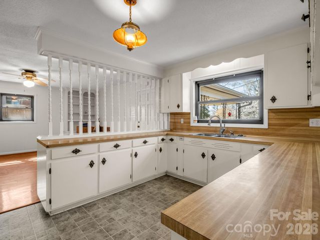 711 N Oak Street, Lincolnton, NC 28092