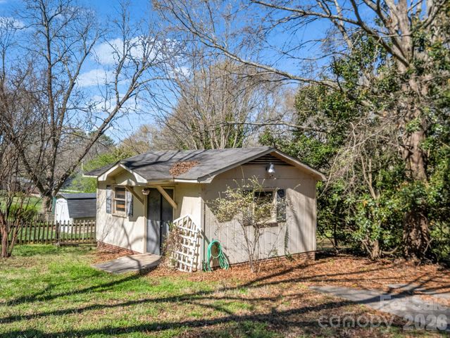 711 N Oak Street, Lincolnton, NC 28092