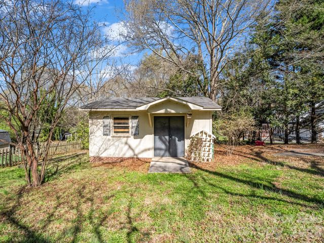 711 N Oak Street, Lincolnton, NC 28092