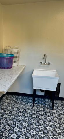 7301 Lennox Avenue C10, Van Nuys, CA 91405