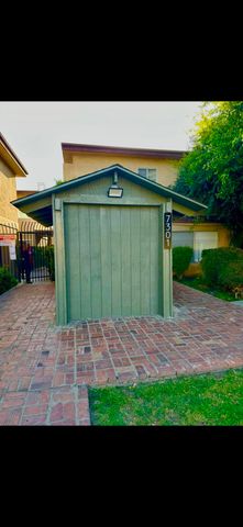 7301 Lennox Avenue C10, Van Nuys, CA 91405