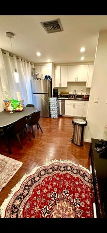 7301 Lennox Avenue C10, Van Nuys, CA 91405