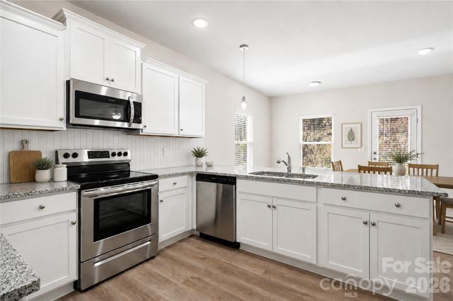 8908 Sawyer Run Court, Charlotte, NC 28215