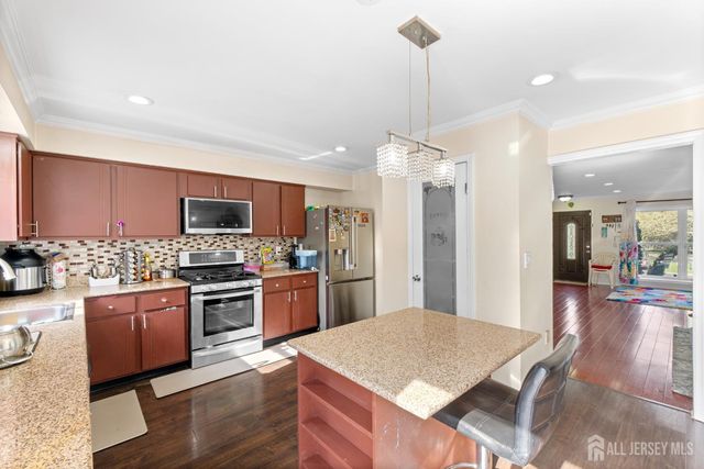 114 Pendleton Place, Old Bridge, NJ 08857