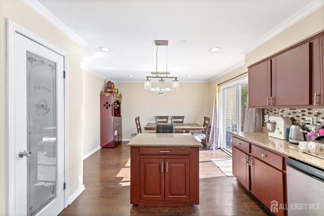 114 Pendleton Place, Old Bridge, NJ 08857