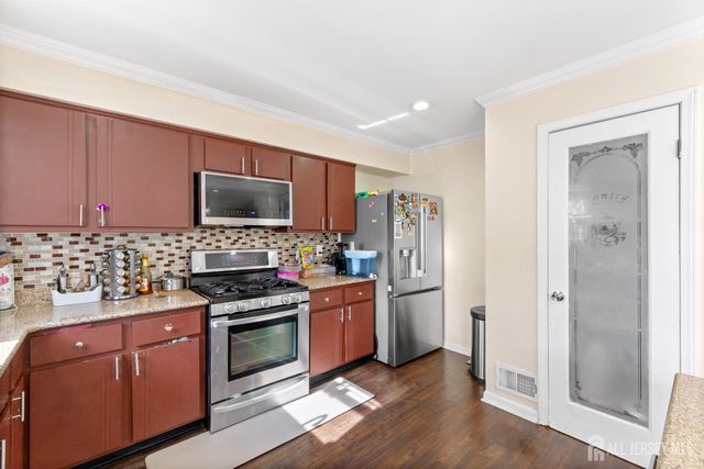 114 Pendleton Place, Old Bridge, NJ 08857