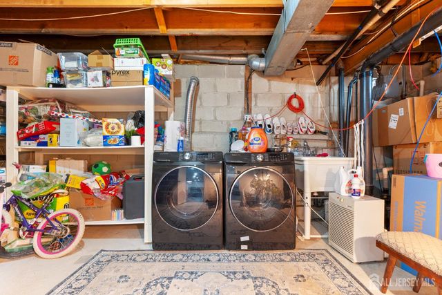 114 Pendleton Place, Old Bridge, NJ 08857