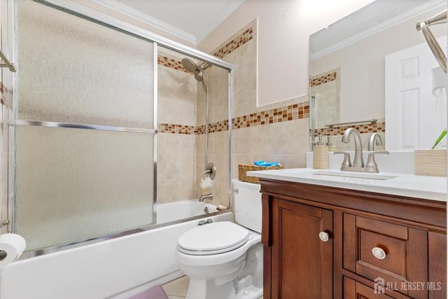 114 Pendleton Place, Old Bridge, NJ 08857