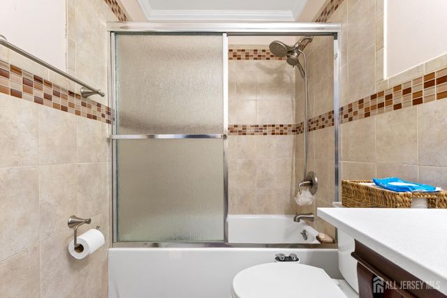 114 Pendleton Place, Old Bridge, NJ 08857