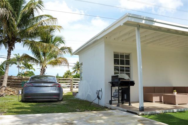 11720 NW 5th Avenue, Miami, FL 33168