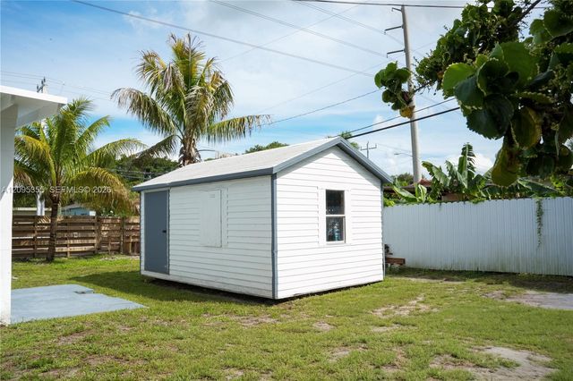 11720 NW 5th Avenue, Miami, FL 33168