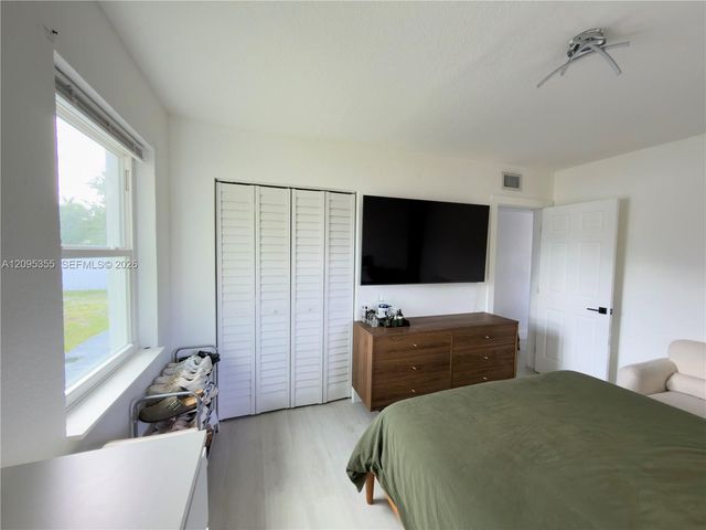 11720 NW 5th Avenue, Miami, FL 33168