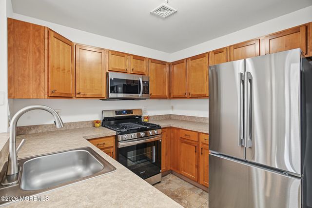 40 Pebble Beach Lane, Little Egg Harbor, NJ 08087