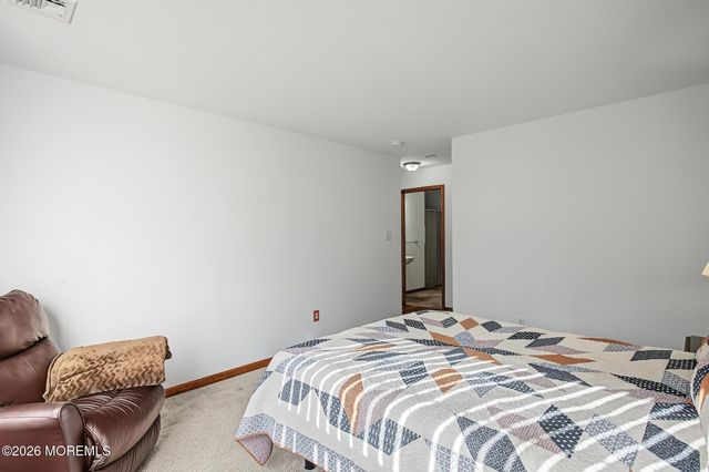 40 Pebble Beach Lane, Little Egg Harbor, NJ 08087