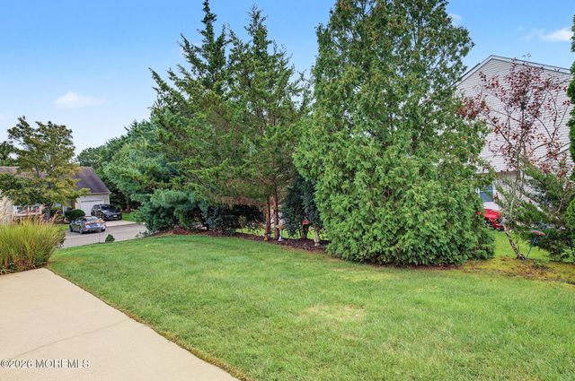 40 Pebble Beach Lane, Little Egg Harbor, NJ 08087