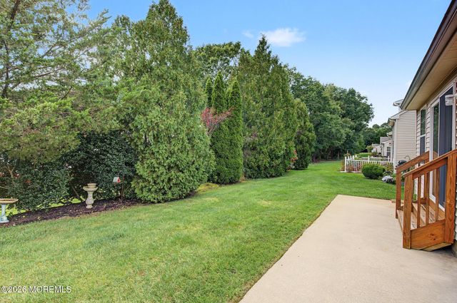 40 Pebble Beach Lane, Little Egg Harbor, NJ 08087