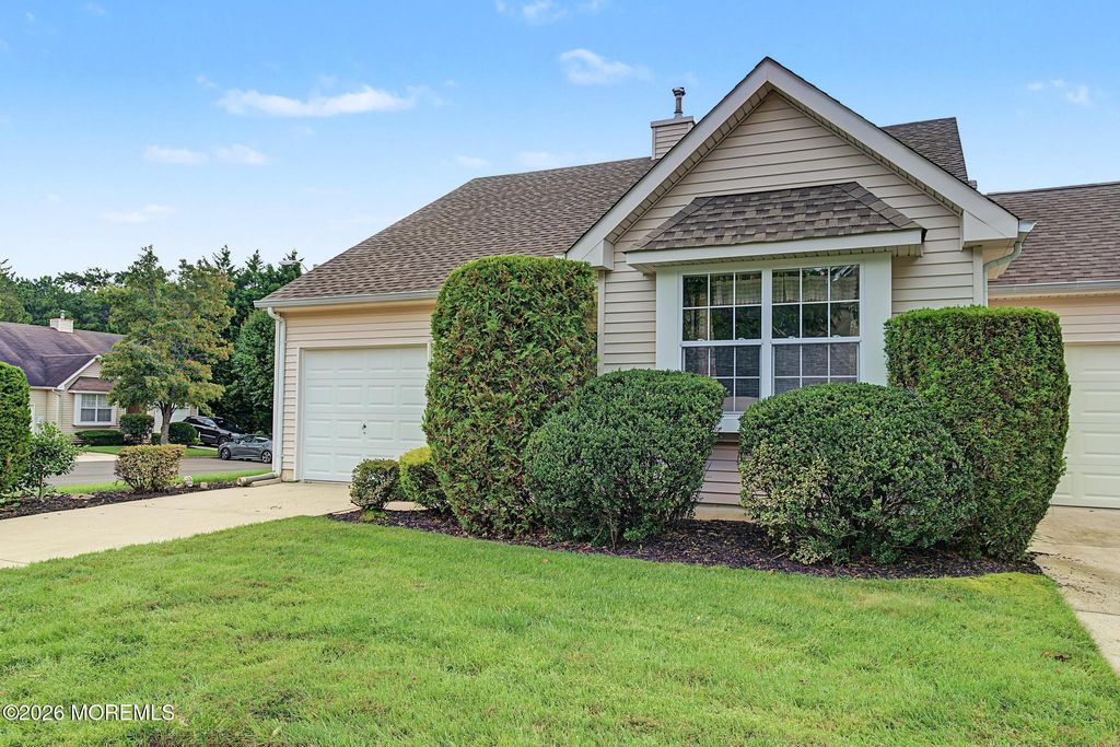 40 Pebble Beach Lane, Little Egg Harbor, NJ 08087