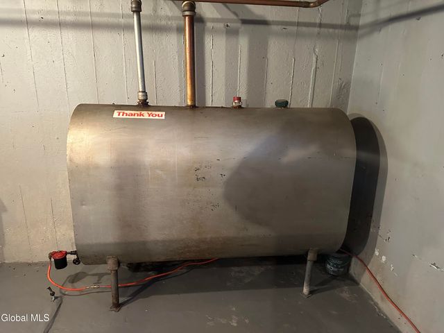 100 Clizbe Avenue, Amsterdam, NY 12010