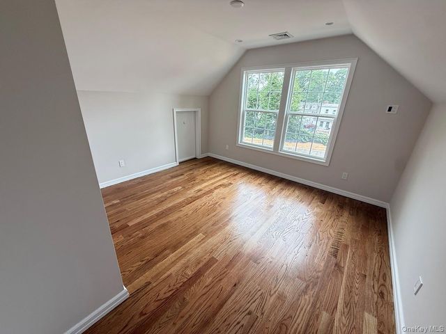 8 Gail Grace Court, Copiague, NY 11726